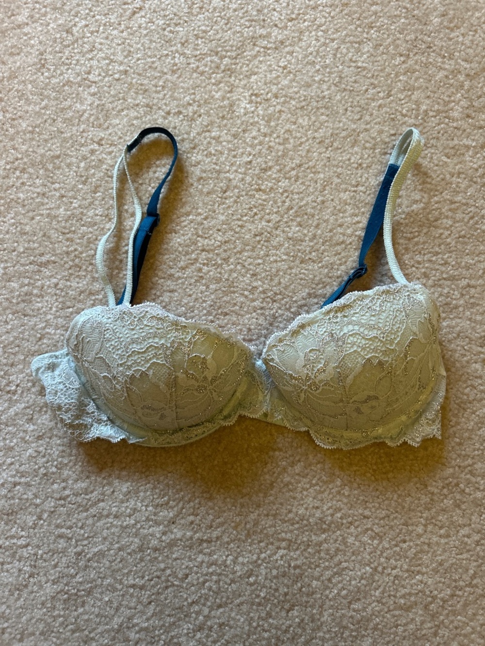 Pink Victoria’s Secret 32B push up bra